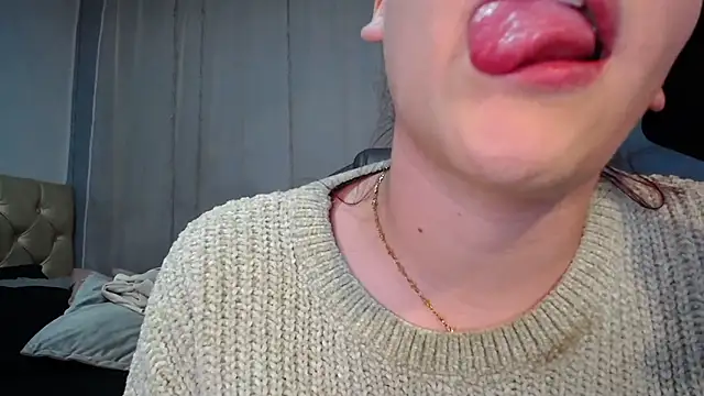 Snapshot of Lulugh_ chatting on 12/03/25, 07:35 Lulugh online show from 12/03/25, 07:35