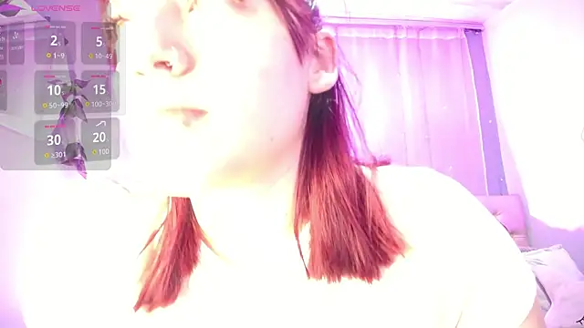 Snapshot of Lulugh_ chatting on 09/25/25, 07:20 Lulugh online show from 09/25/25, 07:20