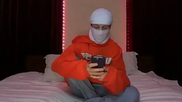 holydirt luxeno1 online show from 09/22/25, 05:30