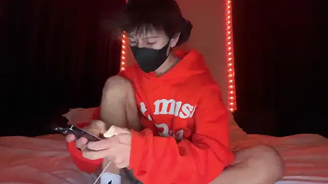 Snapshot of holydirt_luxeno1 chatting on 01/18/26, 02:31 holydirt luxeno1 online show from 01/18/26, 02:31