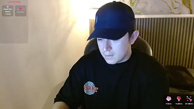 Lancelot 19 online show from 10/15/25, 04:33