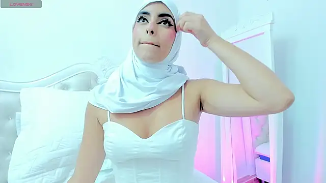 Jasmin hamdan online show from 04/15/26, 09:48