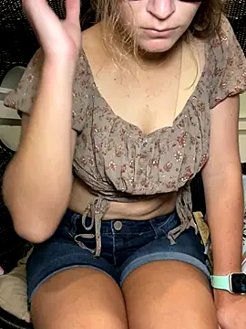 Lilamelon online show from 09/18/25, 07:50