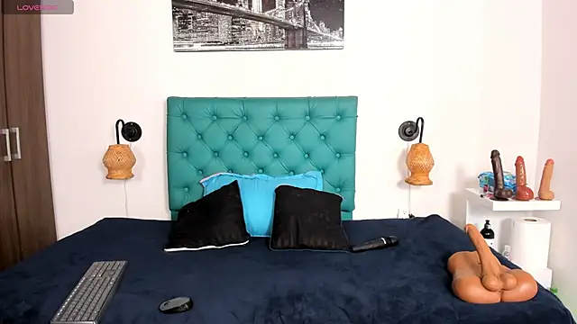 juliana 13 online show from 11/06/25, 07:18