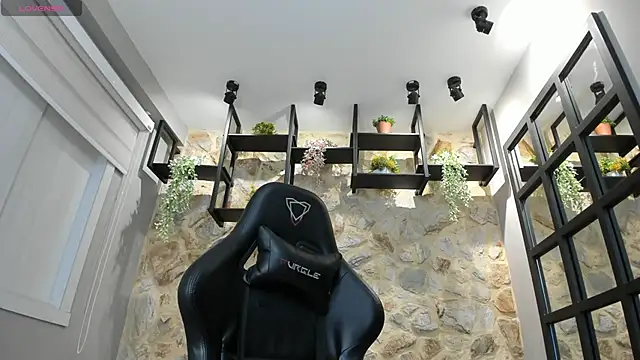 VenusBlazer online show from 11/15/25, 11:03