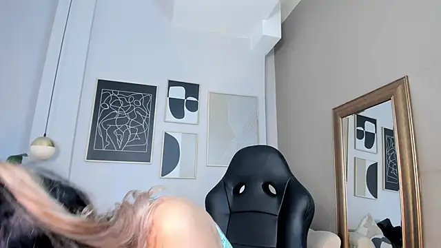 Snapshot of marie_bass chatting on 05/22/26, 12:36 marie bass online show from 05/22/26, 12:36
