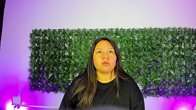 Snapshot of BellaRoux1 chatting on 02/20/26, 12:07 BellaRoux1 online show from 02/20/26, 12:07