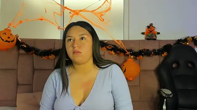 BellaRoux1 online show from 10/03/25, 12:06