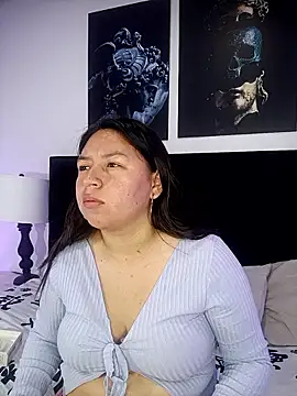 BellaRoux1 online show from 09/13/25, 12:38