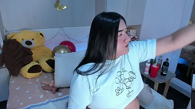 LilyWhitney online show from 03/25/26, 04:12