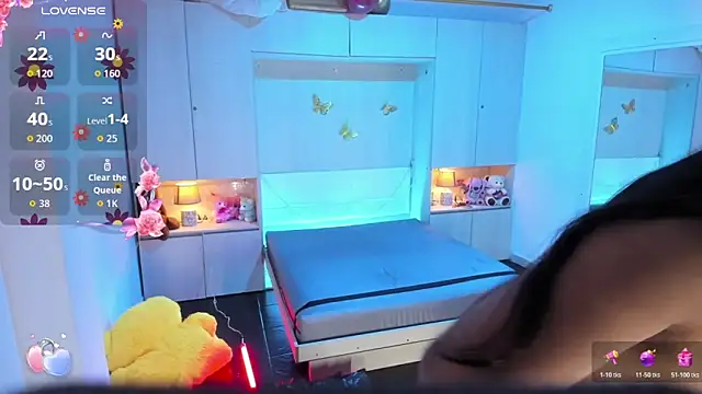 LilyWhitney online show from 03/31/26, 08:22