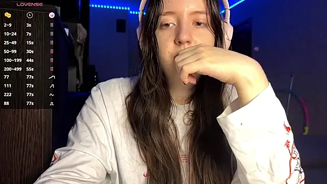 LauretteRagar online show from 10/01/25, 05:17