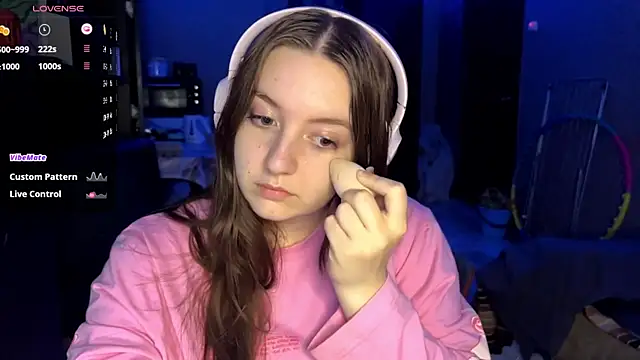 LauretteRagar online show from 09/24/25, 05:19