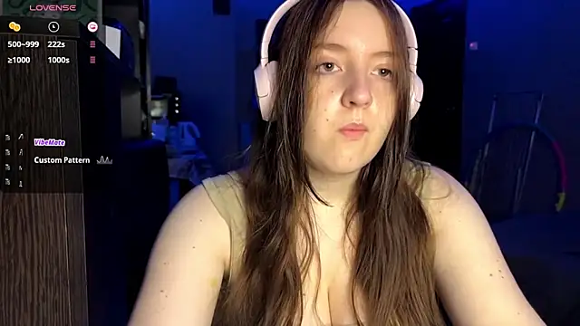 LauretteRagar online show from 09/26/25, 05:09