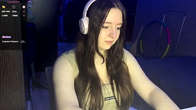 LauretteRagar online show from 11/07/25, 05:39