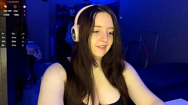 LauretteRagar online show from 10/29/25, 05:23