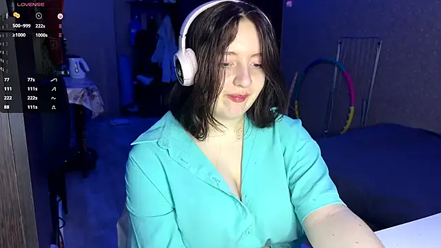 LauretteRagar online show from 11/04/25, 05:39