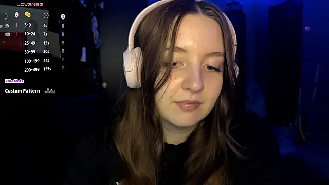 LauretteRagar online show from 09/23/25, 06:15