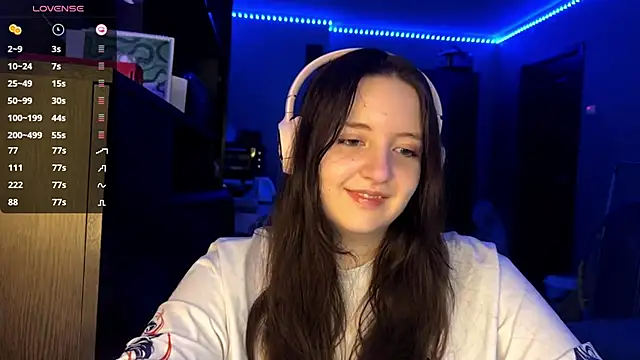 LauretteRagar online show from 10/06/25, 06:08