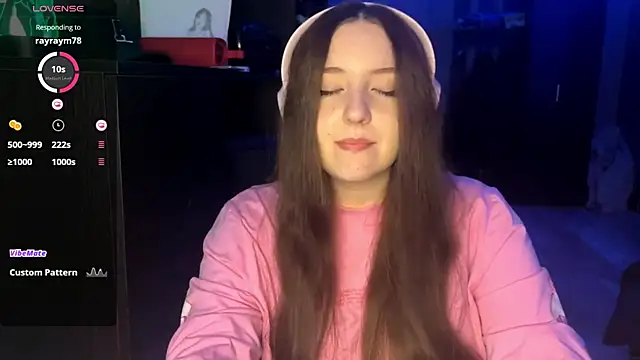 LauretteRagar online show from 09/17/25, 05:26