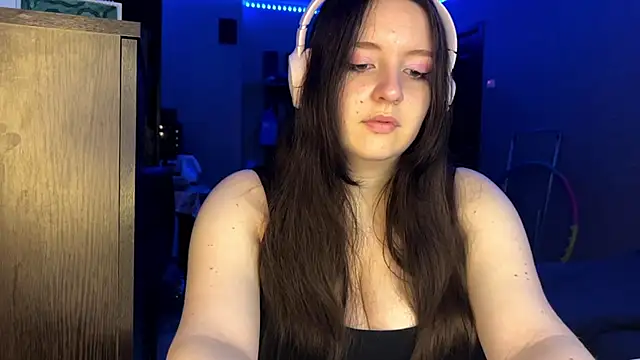 LauretteRagar online show from 10/07/25, 06:31