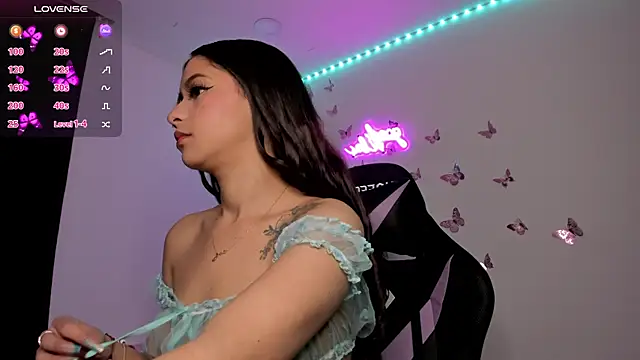 tiffany sofia 1 online show from 11/11/25, 09:42