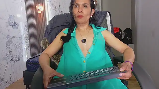 Vanessa 7  online show from 02/13/26, 12:21