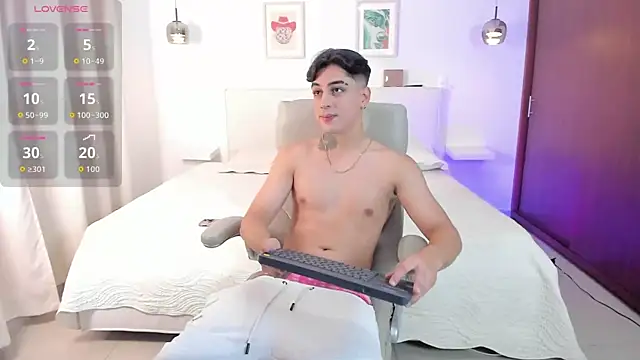 Thiago winteer online show from 09/23/25, 07:04