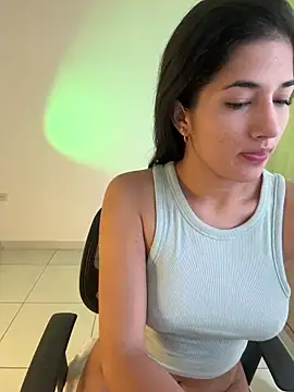 LauraCatalina online show from 01/14/26, 12:53