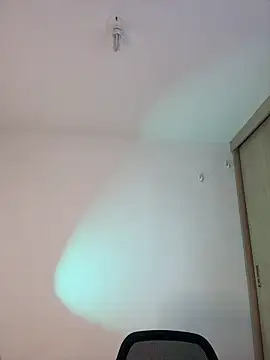 LauraCatalina online show from 01/13/26, 01:04