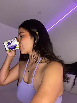 MiaAlarie online show from 02/08/26, 06:44