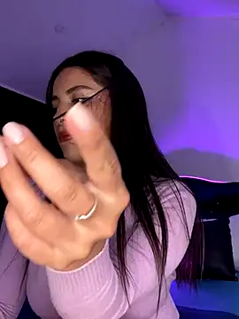 MiaAlarie online show from 11/12/25, 03:43