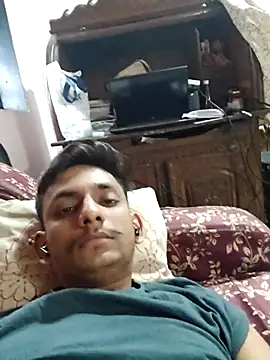 yung cplz online show from 10/08/25, 11:01