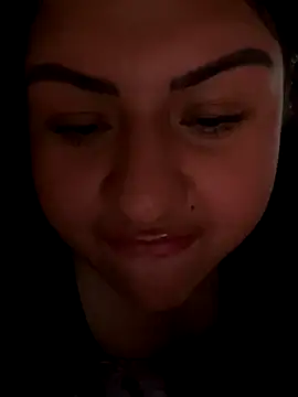 Snapshot of Regina_Escobar chatting on 09/20/25, 07:41 Regina Escobar online show from 09/20/25, 07:41