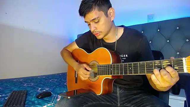 Charlie Cock  online show from 11/13/25, 04:05