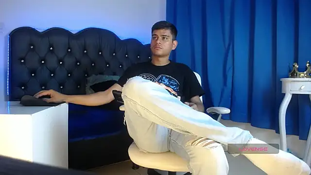 Charlie Cock  online show from 11/09/25, 04:27