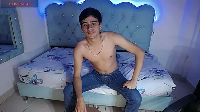 Charlie Cock  online show from 10/23/25, 04:11