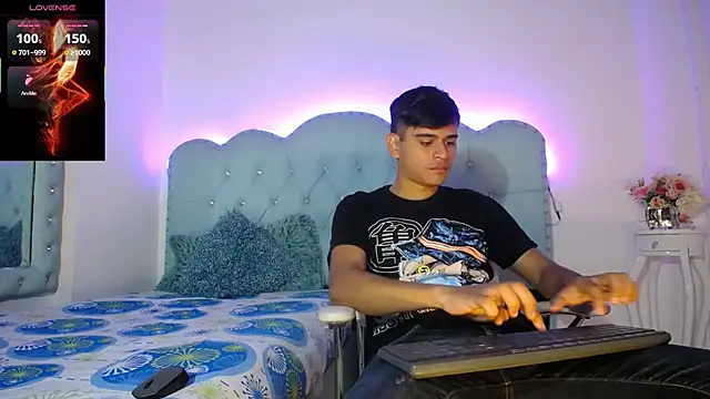 Charlie Cock  online show from 12/17/25, 03:55