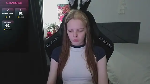 Luna Navy online show from 09/23/25, 09:16