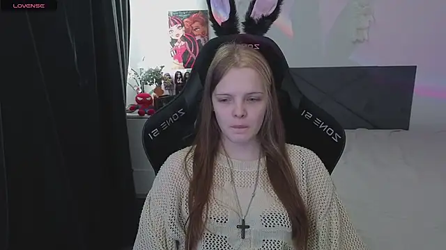 Luna Navy online show from 09/26/25, 08:32