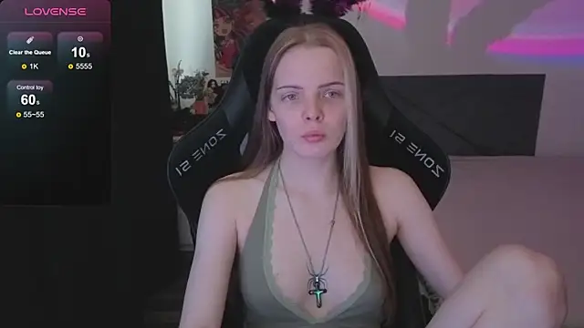 Luna Navy online show from 11/29/25, 08:25