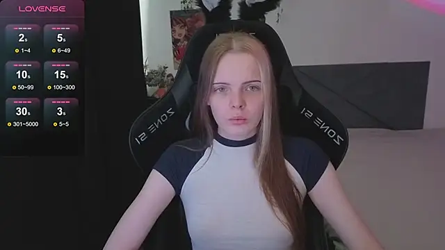 Luna Navy online show from 11/05/25, 09:12