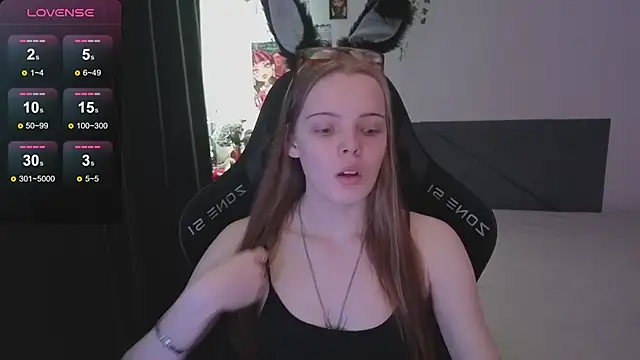 Luna Navy online show from 10/27/25, 09:43