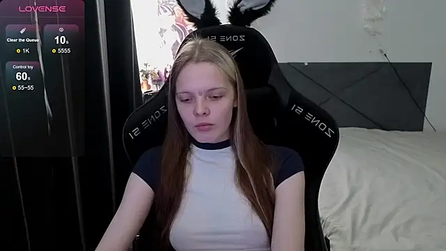 Luna Navy online show from 09/13/25, 09:53