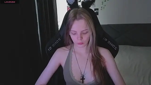 Luna Navy online show from 11/23/25, 08:24