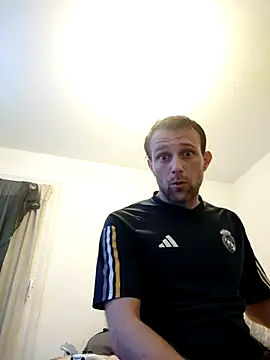 Snapshot of SexSavrem06 chatting on 10/14/25, 05:46 SexSavrem06 online show from 10/14/25, 05:46