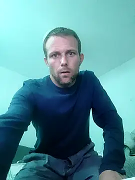 Snapshot of SexSavrem06 chatting on 09/15/25, 09:15 SexSavrem06 online show from 09/15/25, 09:15