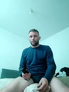 Snapshot of SexSavrem06 chatting on 10/28/25, 01:28 SexSavrem06 online show from 10/28/25, 01:28