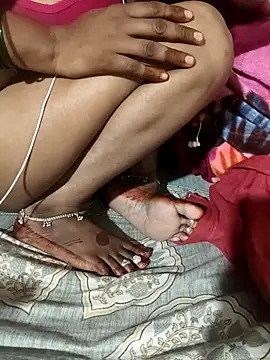 POOJACOUPLE online show from 12/04/25, 08:08