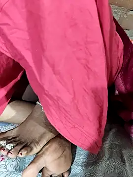 POOJACOUPLE online show from 01/13/26, 06:01